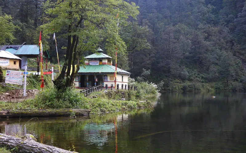 Dodital Trek: Dodital Lake and Ganesh Temple Uttarakhand India