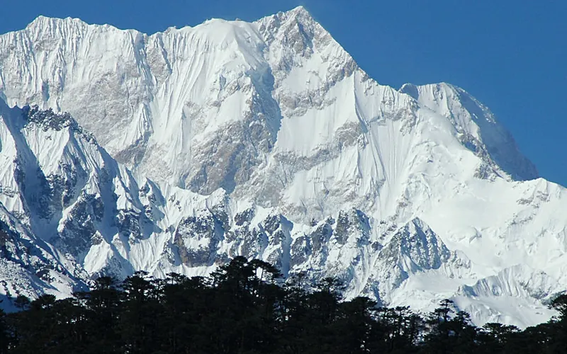 Green Lake Trek: Kangchenjunga East Face from Zemu Glacier