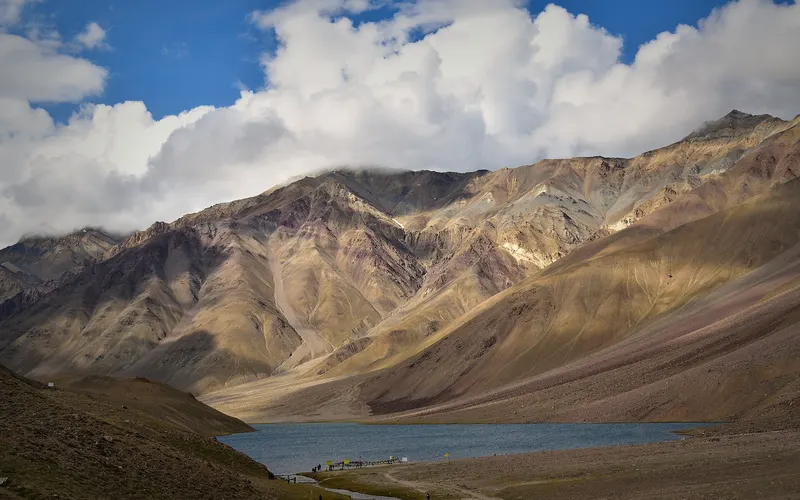 Hampta Pass Trek: Chandra Taal (Lake), HP, India