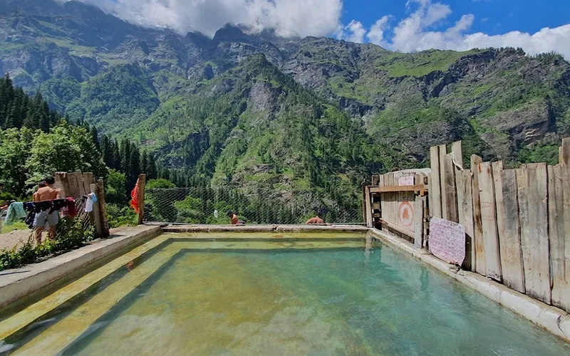 Kheerganga Trek: Kheerganga is a pious hot water spring Himachal India