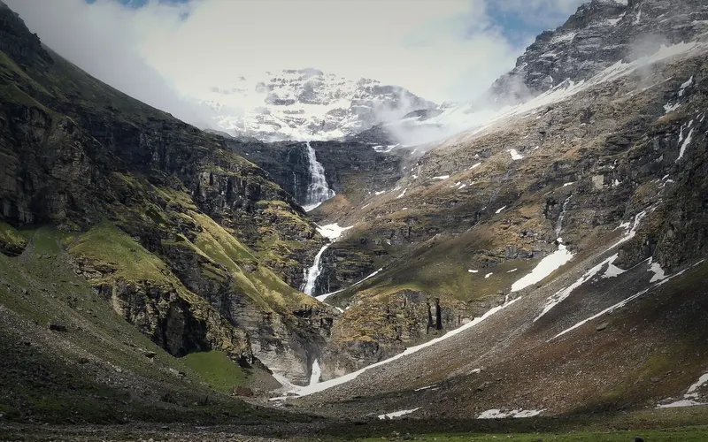 Rupin Pass Trek: Dhanderas Thatch Campsite - Rupin pass